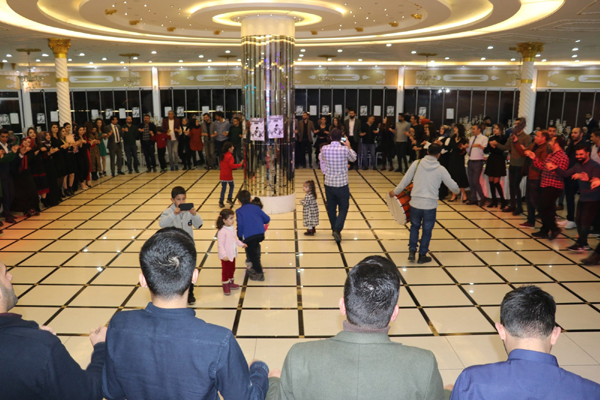 Programda hediye çekilişinden bir an